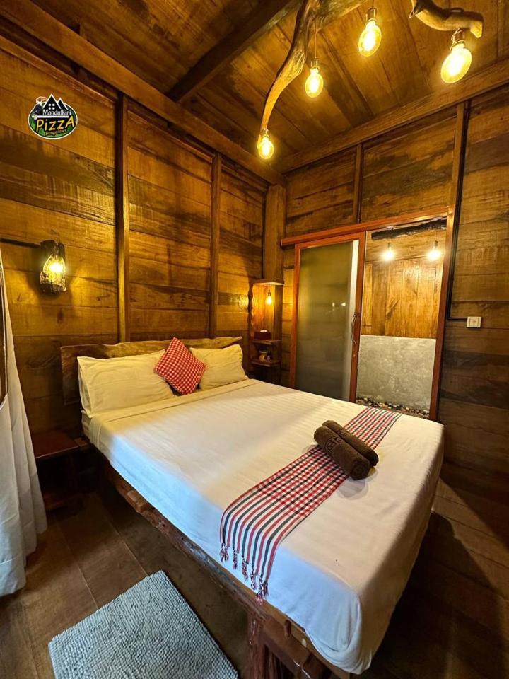 Mondulkiri Pizza Bungalows Сенмонором Экстерьер фото
